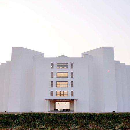 Siddhi Hotel And Resort Rajula Екстер'єр фото